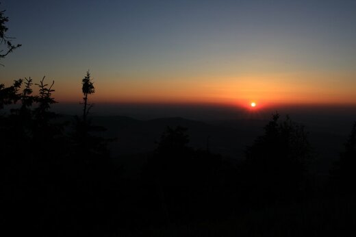 Západ slunce na Lysé hoře v Beskydech